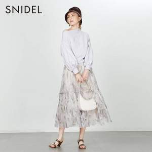 Snidel 2021新品女士斜露肩泡泡袖宽松卫衣 SWCT211112
