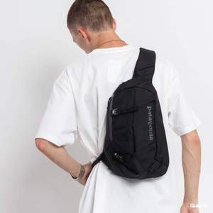 <span>庫存淺！</span>銷量第一！Patagonia 巴塔哥尼亞 Atom Sling 單肩水滴包 8L  48261 