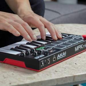 Akai Professional 雅佳 MPK Mini Play 键盘控制器 25键