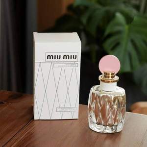 MIU MIU 缪缪 4代莹铃（银粉之花）女士浓香水EDP 100mL（简装）€55.86