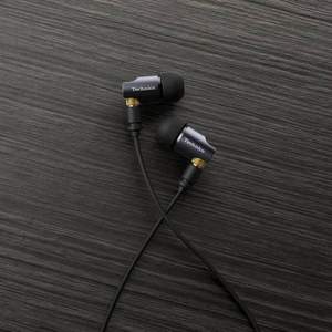 Panasonic旗下旗艦音響品牌，Technics EAH-TZ700 旗艦精密動(dòng)圈入耳式耳機(jī)