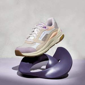 SKECHERS 斯凱奇 RUNNING系列 2022新款女子固特異大底復(fù)古跑鞋 896007