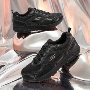 Skechers 斯凱奇 情侶款透氣減震跑鞋 多色