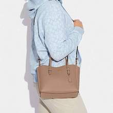 Coach 蔻馳 Mollie 25系列 奧萊款 女士斜挎托特包C4084