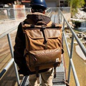 Carhartt 重型防水尼龙卷顶双肩背包40L