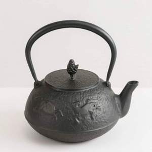 Iwachu 岩铸 南部铁器 11937 14型马肌 黑烧 日本铸铁茶壶1500mL