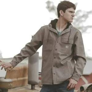 Carhartt Rain Defender 男士重磅宽松连帽衬衫夹克105022