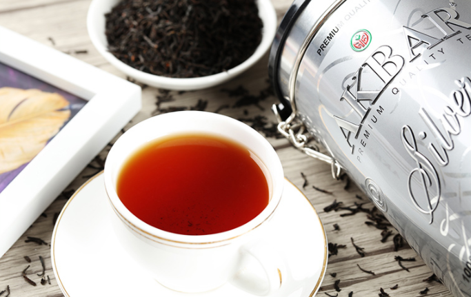 斯里兰卡进口,akbar 银罐锡兰红茶 300g ￥69包邮(需用￥30优惠券)